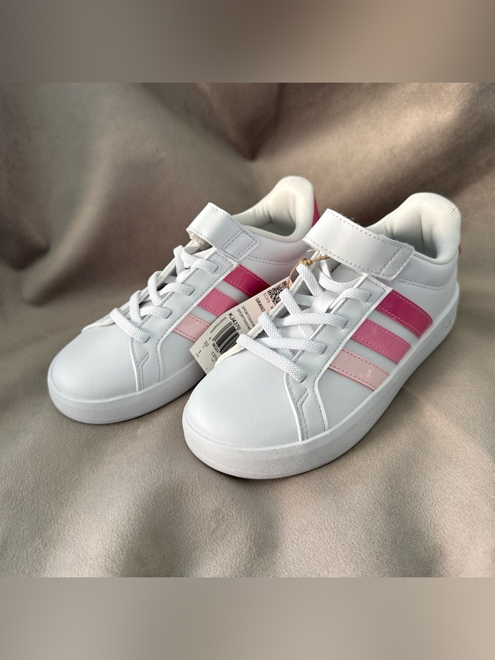 NWT (without box) - Adidas Little Kids Grand Court 3.0 Slip On - Size 1